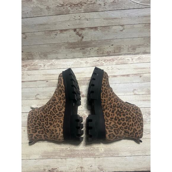 Gianni Bini All-Star Leopard Print Suede Zip Lug Sole Platform Booties Size 10 - Picture 6 of 8